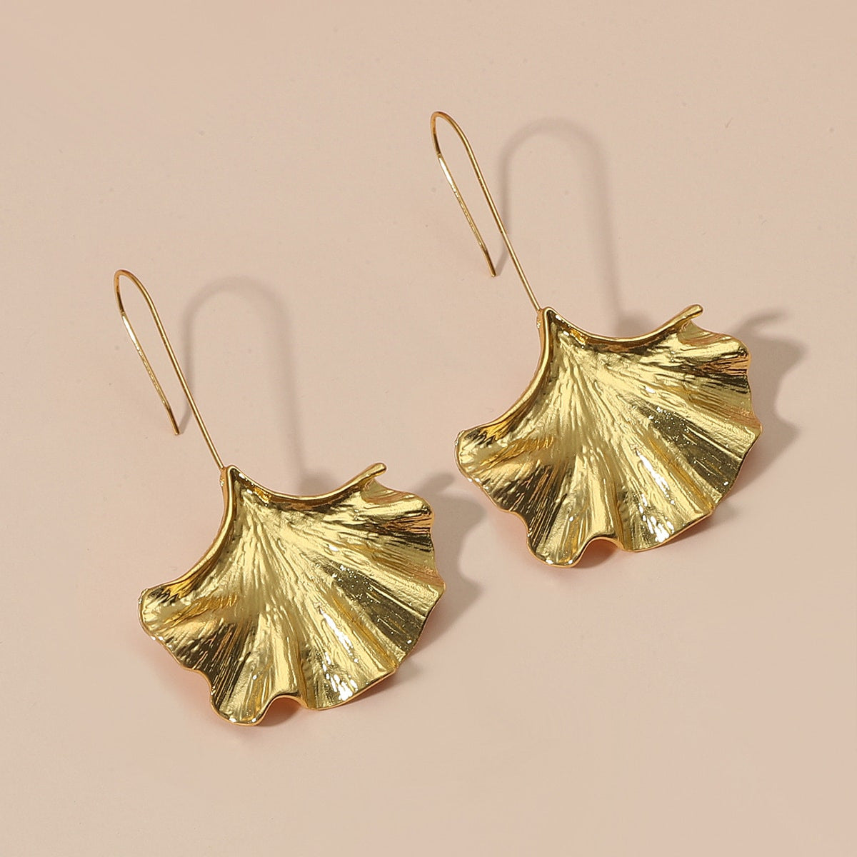 Wholesale Creative Metal Ginkgo Leaf Alloy Earrings
